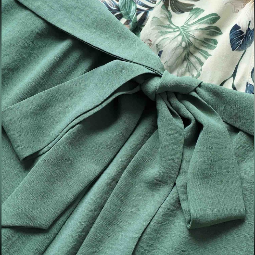 Bloomchic green jumpsuit - Picture 6 of 9